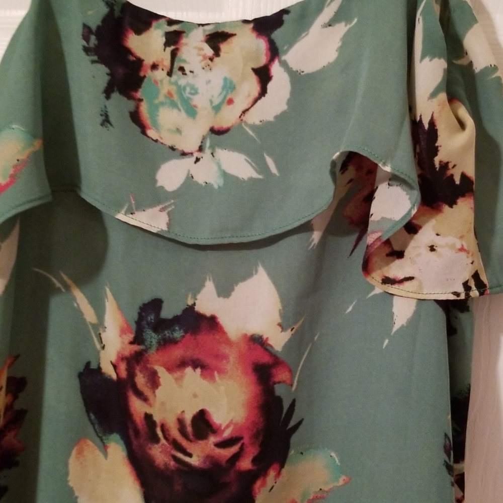 Blouse - Picture 2 of 5